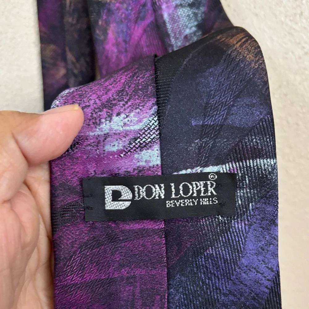 Don Loper Elegant Purple Tie for Men